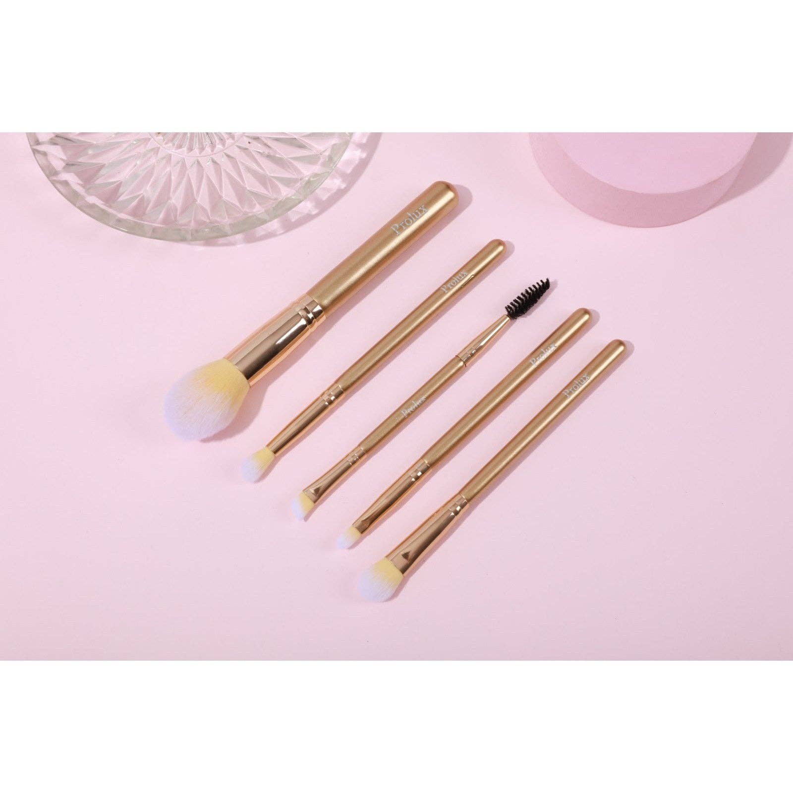 Efon International Corp. - Wholesale Makeup Brush Set - Deluxe - High-Quality Synthetic Bristles 5-piece Brush Set3
