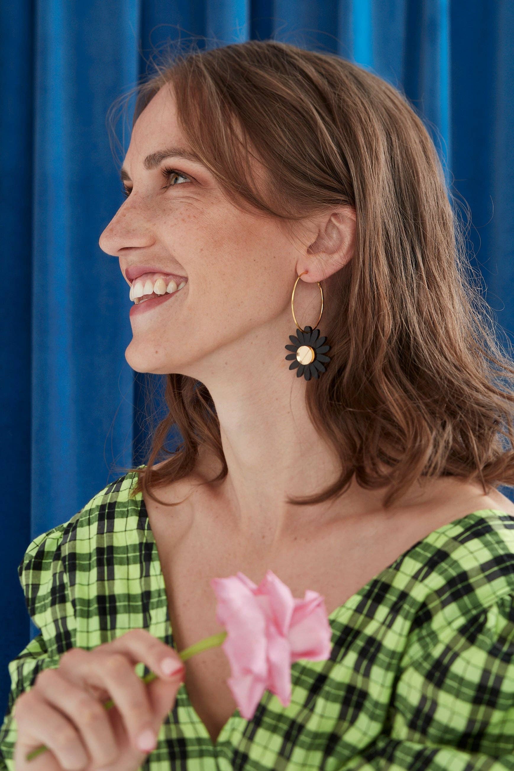 Emeldo - Wholesale Hoop Earrings - Daisy Hoops // Select Daisy Colour + Hoop21