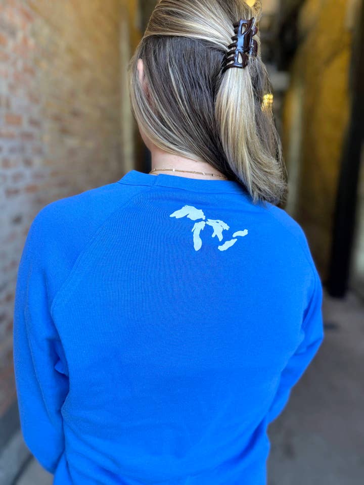 Waves of Grace Letter Co. - Wholesale Graphic Sweatshirt - Women's - Keep it Fresh Crewneck Sweatshirt1