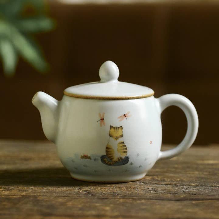 Gohobi Hand painted Cat Teapot for wholesale by Gohobi (We cover U.S. import duties)