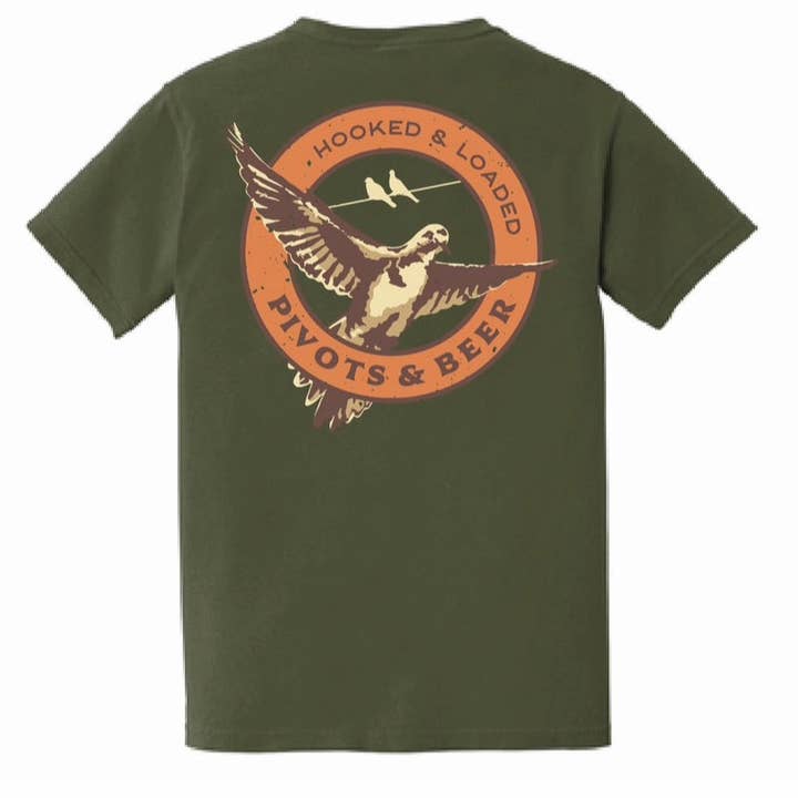 T-shirt de poche Pivots & Beers - Sauge pour la vente par Hooked and Loaded Outdoors