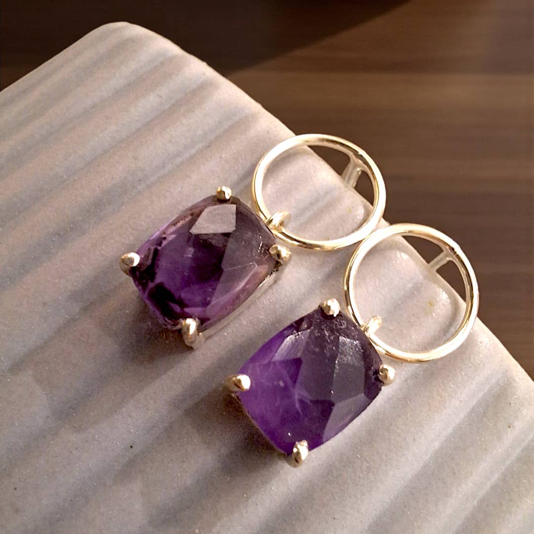 Grethe Winter - Wholesale Individual Charm/Pendant - HAPPY DANCE earrings made of 925 silver with amethyst