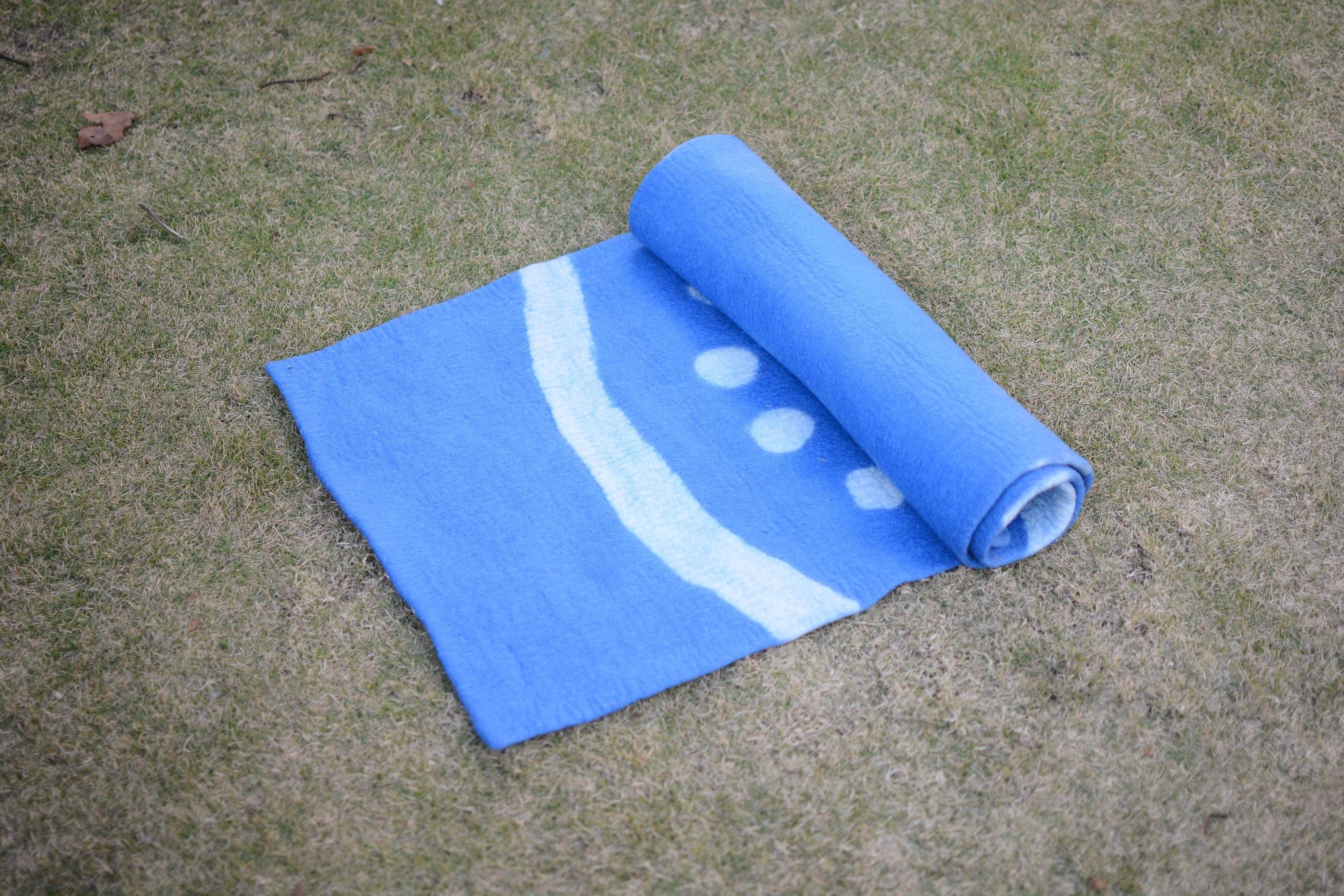 Woollyfelt - Vente Tapis de yoga - Tapis de yoga en laine feutrée fait main : antidérapant et pliable7