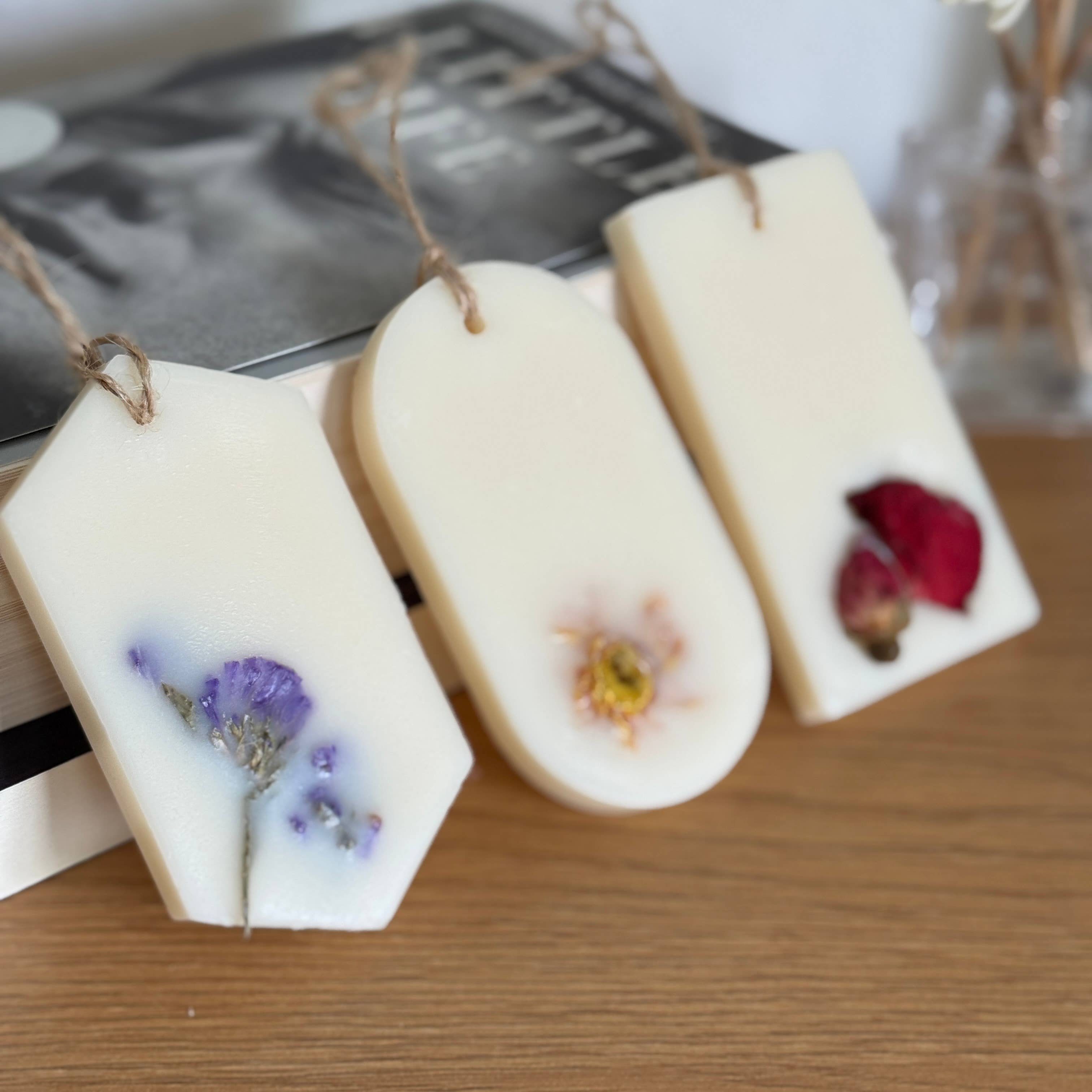 Dasho Shop - Vente Sachet parfumé - Sachet parfumé en cire de soja avec fleurs séchées aléatoires4