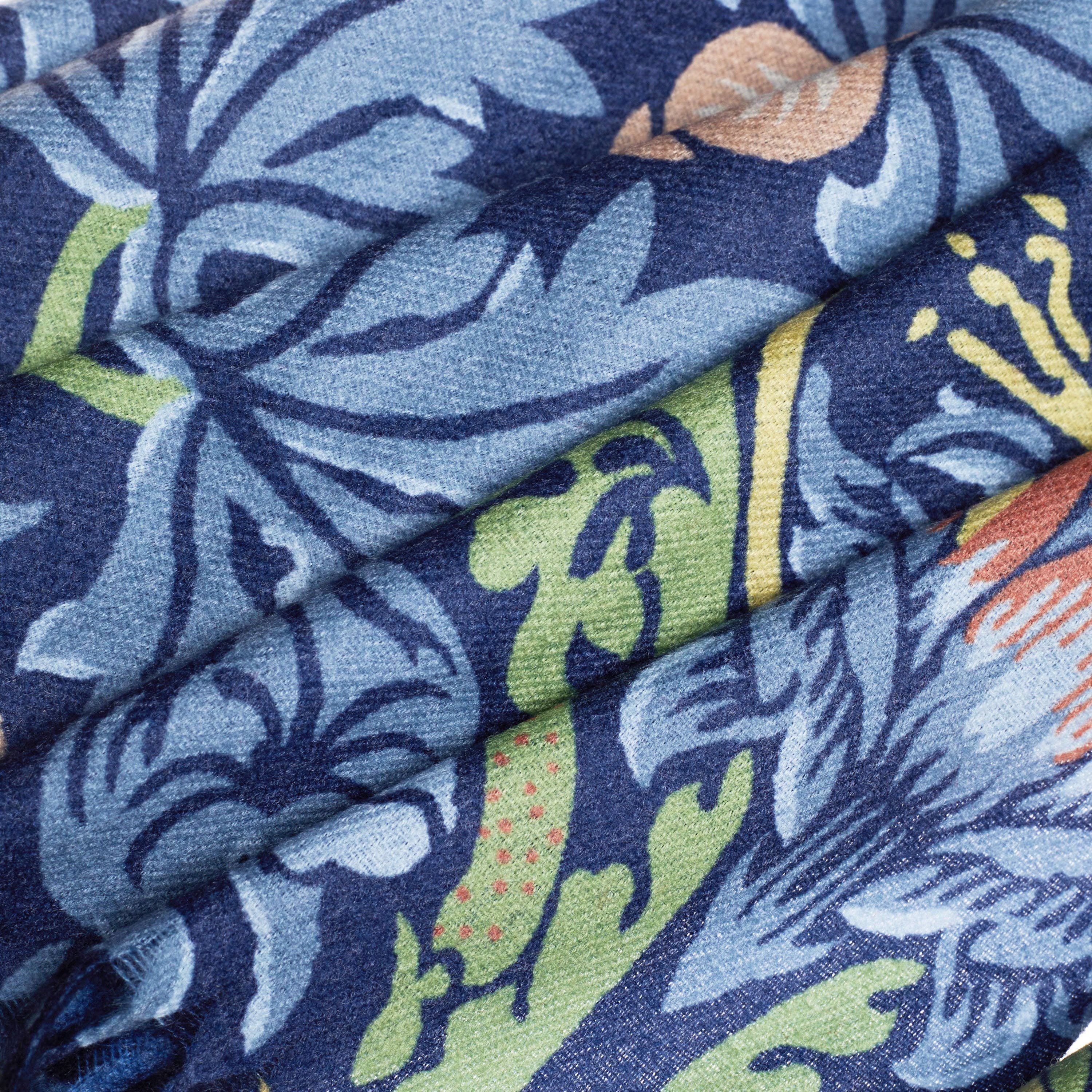 Signare Tapestry - Wholesale Scarf - Women's - William Morris Strawberry Thief Blue - Art Pashmina2