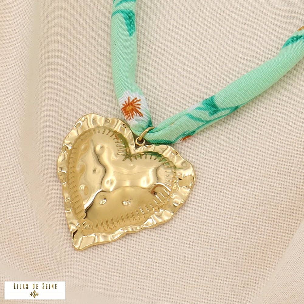 Lilas de Seine - Wholesale Pendant/Charm Necklace - Floral Fabric Necklace Heart Pendant Steel 01250313
