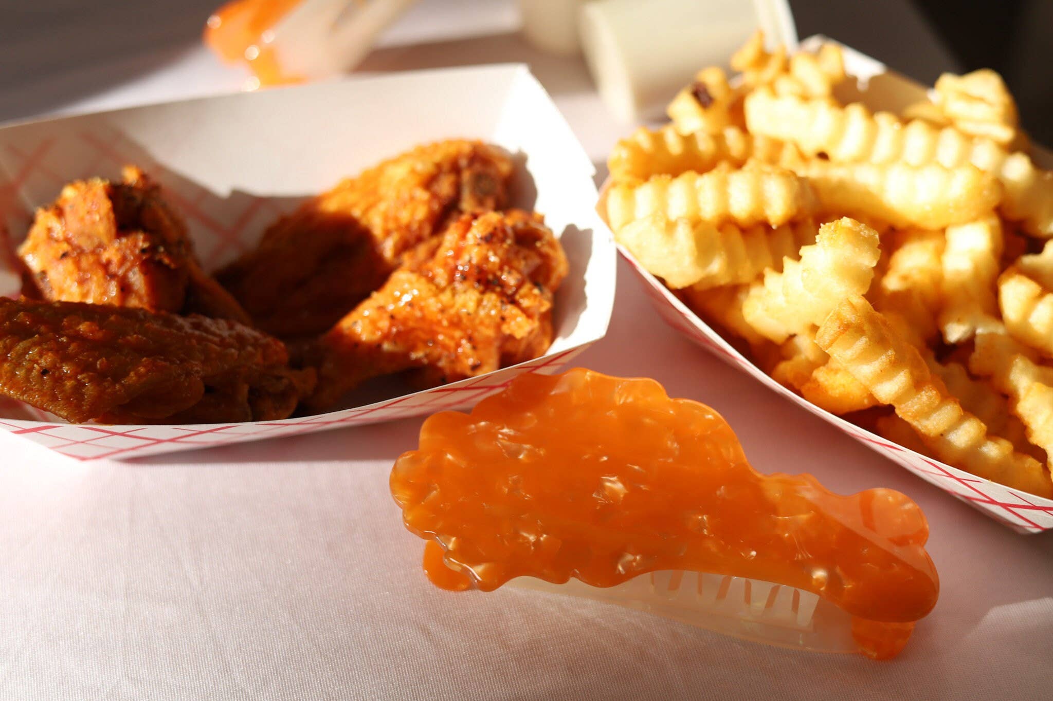 Brylliant Design LLC - Wholesale Hair Clip - Women's - Chicken Wing Claw Clip - Hair Accessory3