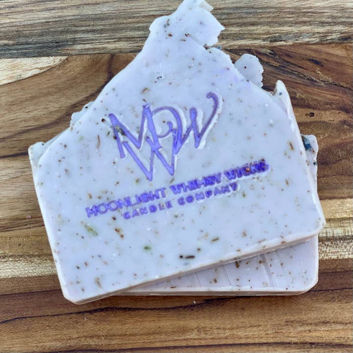 Lavendel | Luxe in Kleine Oplage voor Elk Huidtype voor wholesale door Moonlight Whimsy Wicks