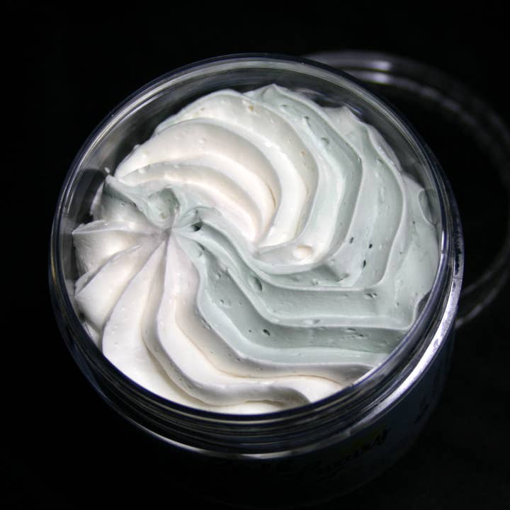 Beurre Corporel Fouetté au Bois de Santal et Patchouli pour la vente par Lilith Luxury