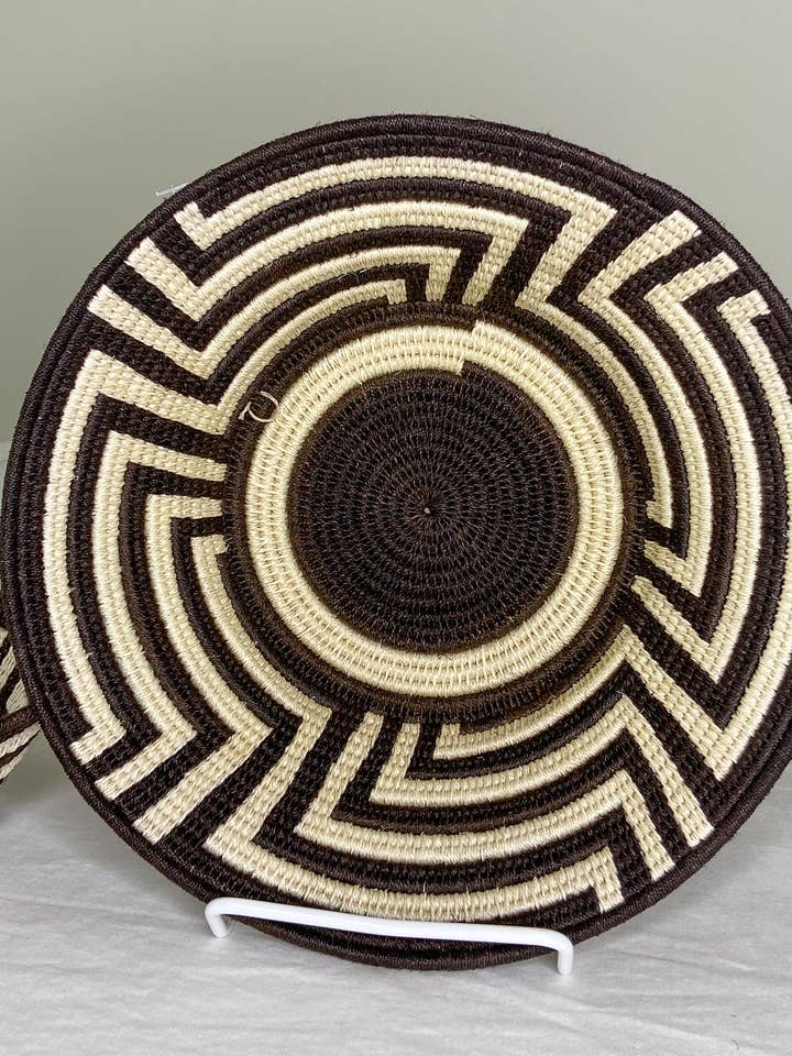Medium Sisal Basket - 035 for wholesale by Eve & Nico Gifts & Home Decor
