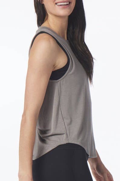 Rosa Clothing - Wholesale Tank Top - Women's - athletic workout tee Sports top Split Back Muscle Tank5