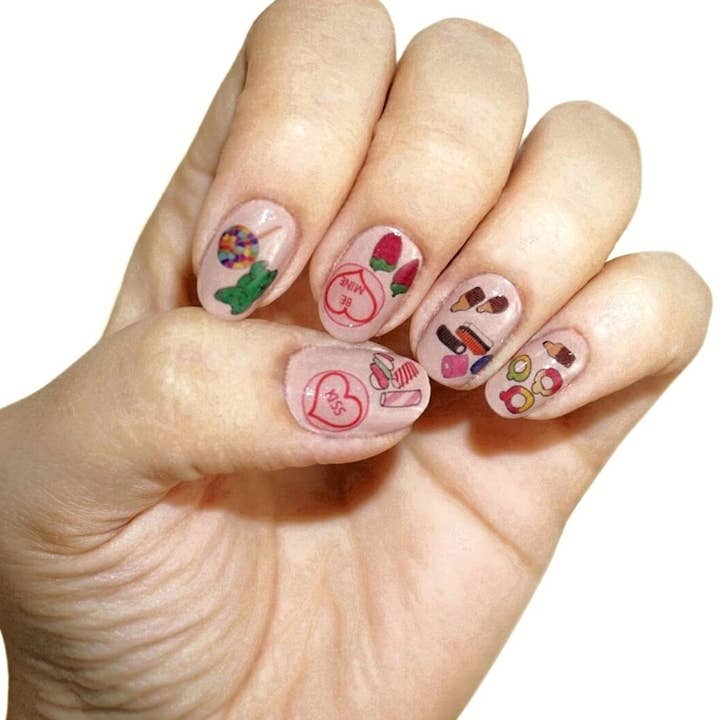 Tatouages pour ongles bonbons et bonbons pour la vente par FayDixonDesign