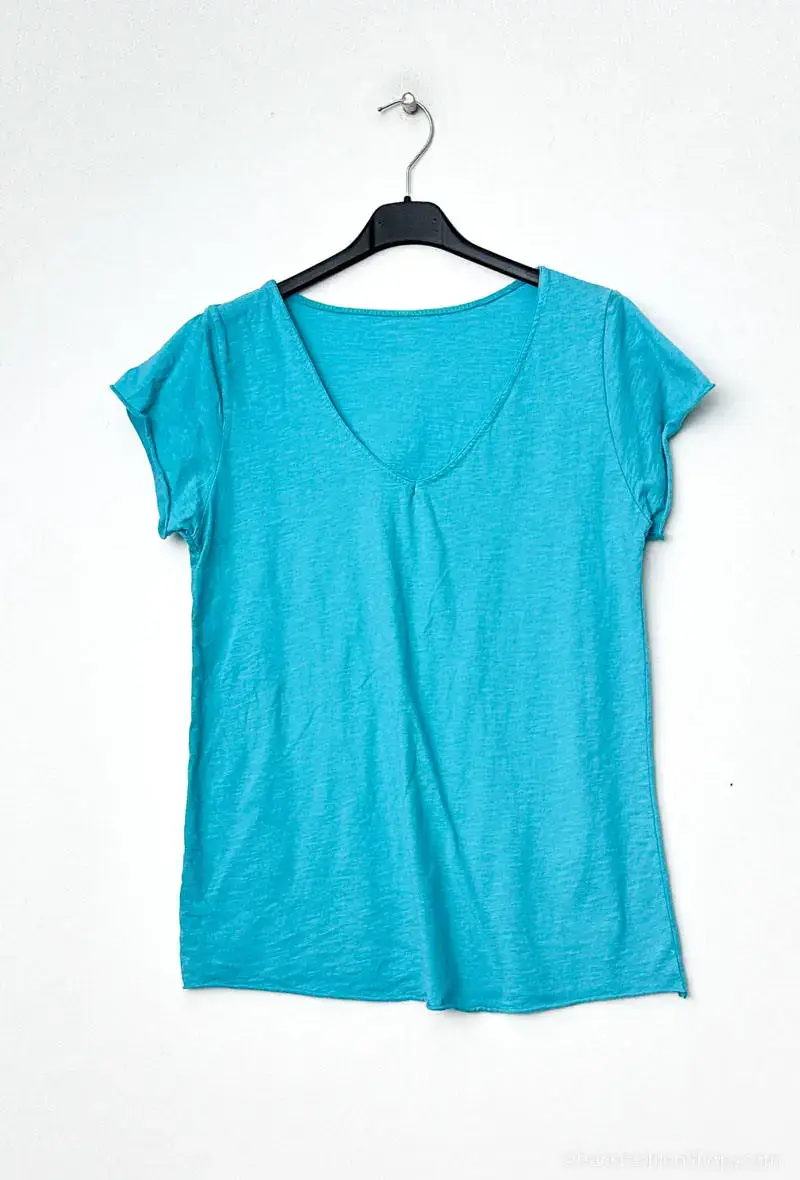 Mimi & Gogo - Wholesale T-Shirt - Women's - Plain basic T-shirt @2993_TsUni3