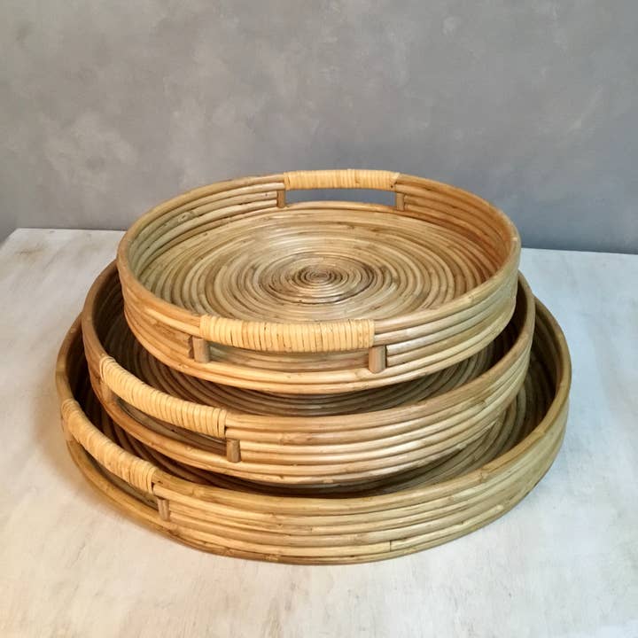 India Handicrafts Inc – Großhandel Deko-Tablett – Handgewebte Tabletts aus Rattan, 3er-Set3