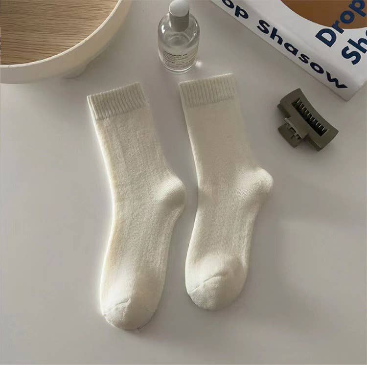 Sweetkama – Großhandel Socken – Damen – Damen Socken aus Samt in Uni-Farbe SKASC41821