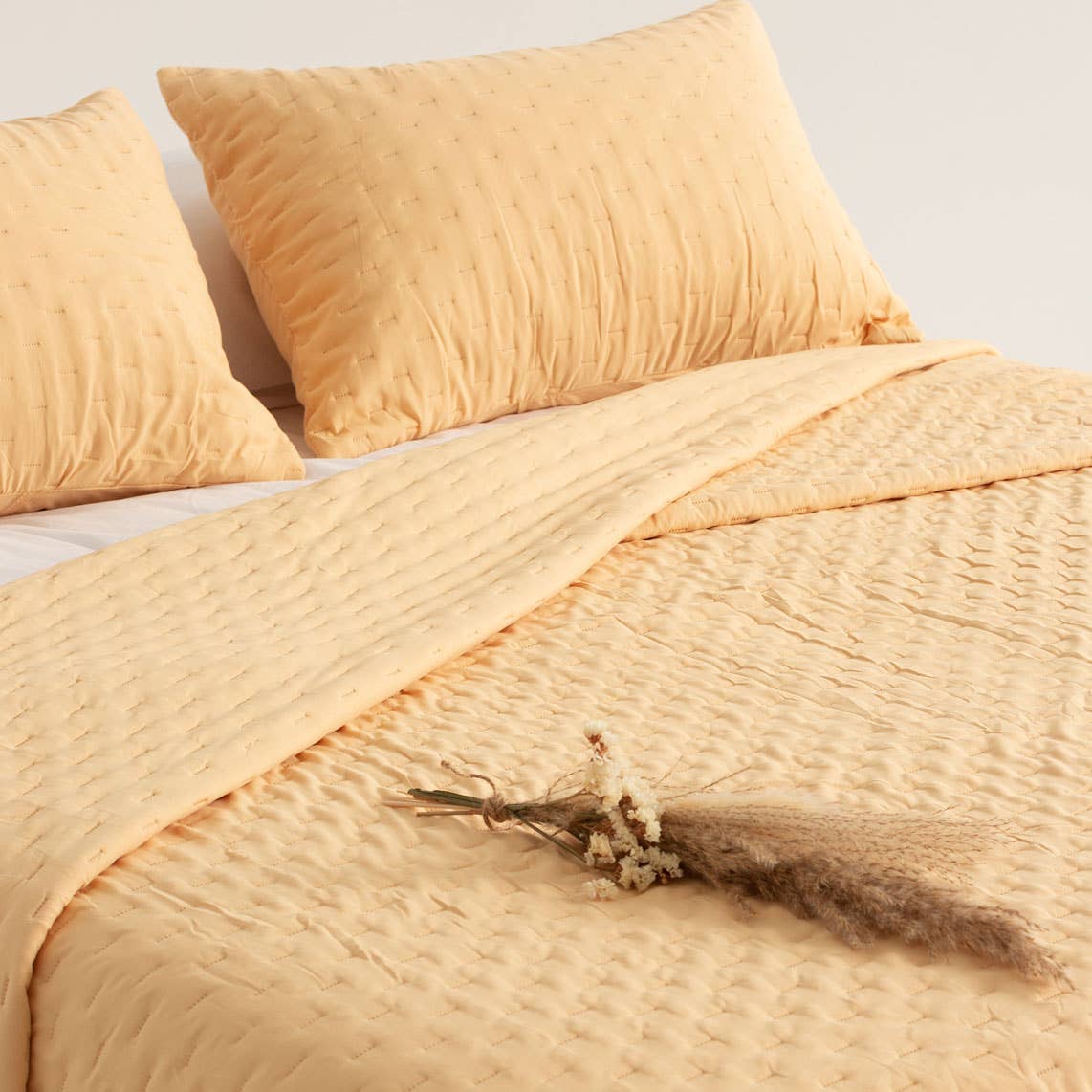 GAMUSI - Wholesale Quilt - NARA plain quilted bedspread with super soft touch34