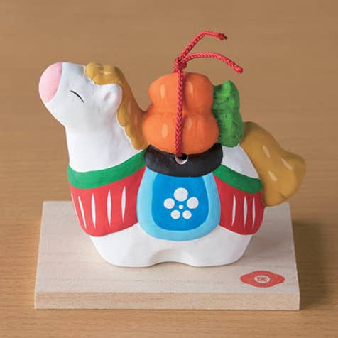 Anno del Cavallo 2026: Cavallo con Carota di Gangu Kobo per la vendita all'ingrosso da parte di wagumi