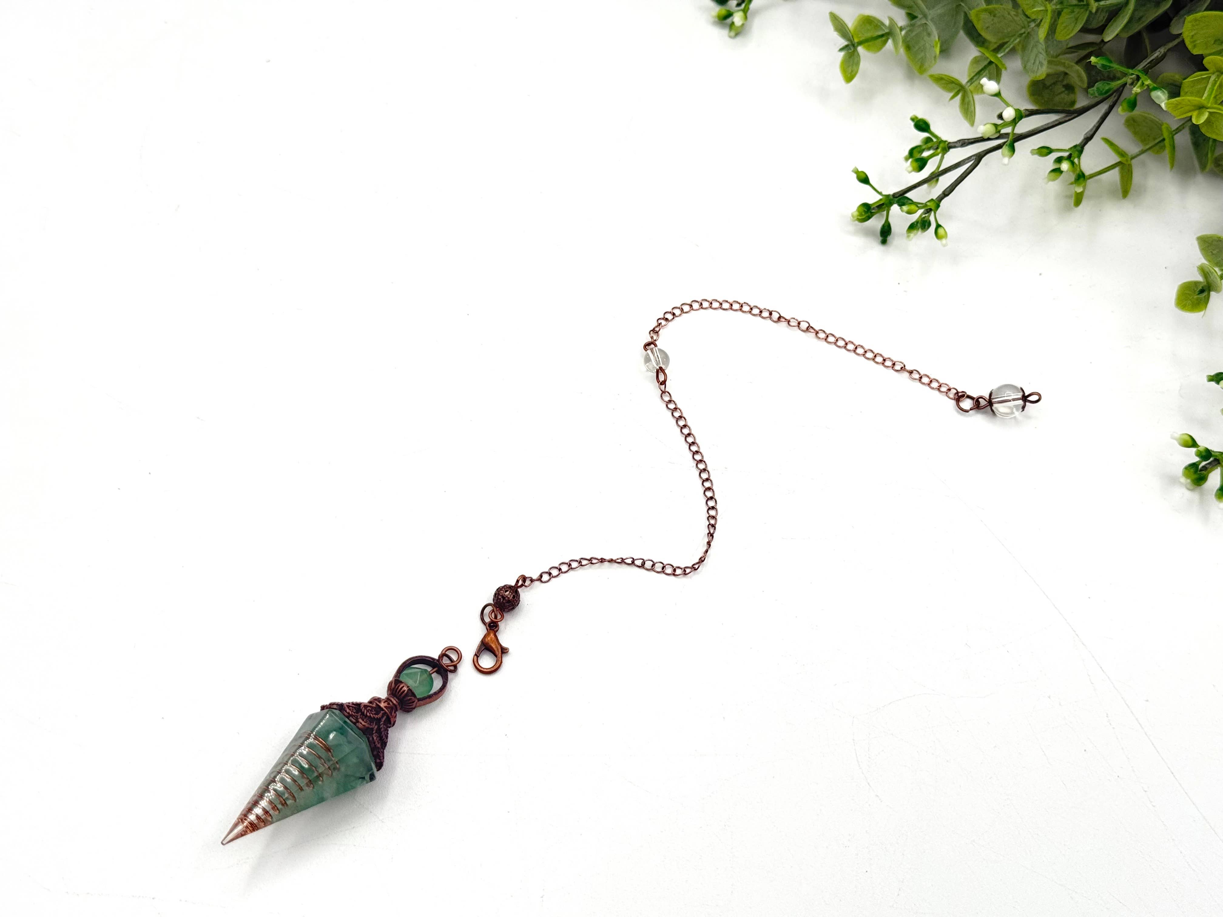 Meraki Gemstones - Wholesale Pendulum Board - Green Aventurine Gemstone Chips w/ Copper & Resin Pendulum5