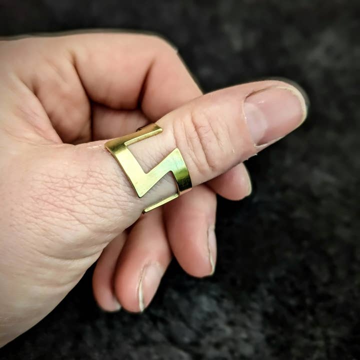 Anillo GRIEGO / Latón para venta al por mayor de DARKSTAR MACHINATIONS