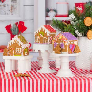 Baketivity Baking Kit Holiday Gingerbread House Kit - Bake And Build Edible  Gingerbread House - Create a Treat Gingerbread House Kit - Kids Baking Set