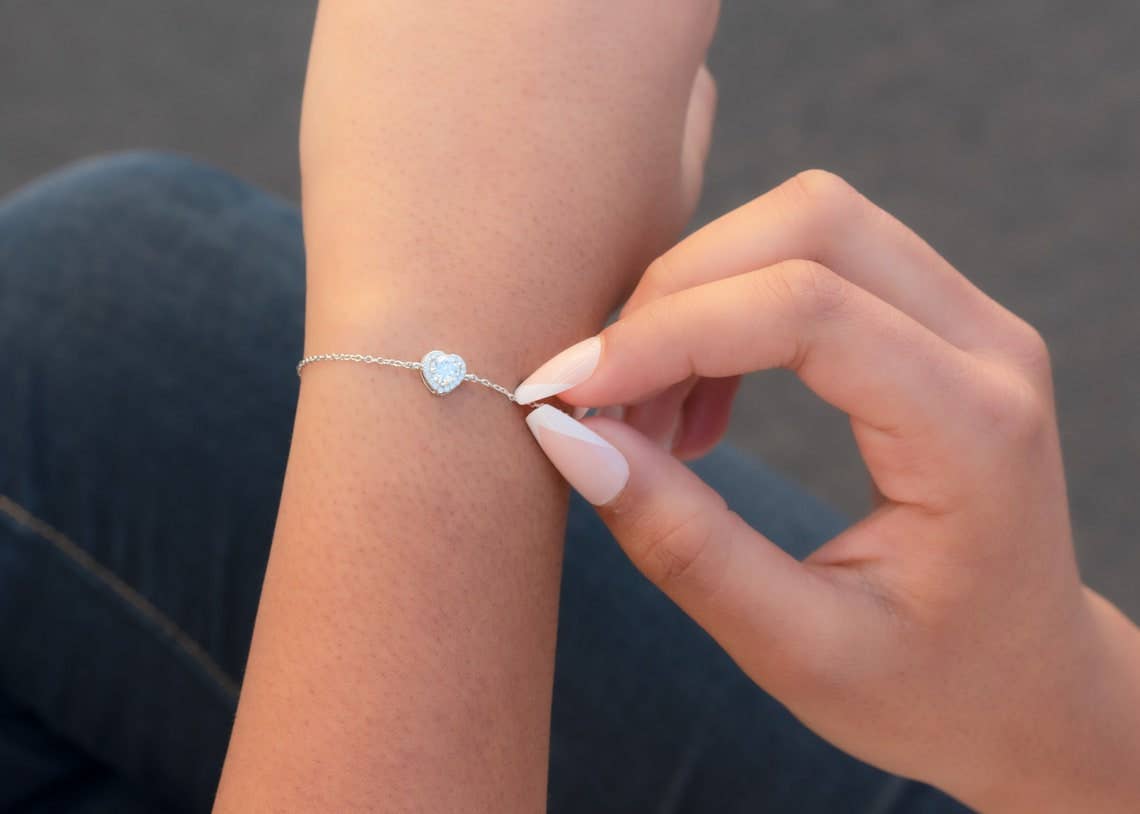 Senoval Jewelry Co. - Venta al por mayor Pulseras de abalorios/colgantes - Pulsera corazón de plata de ley moissanita5