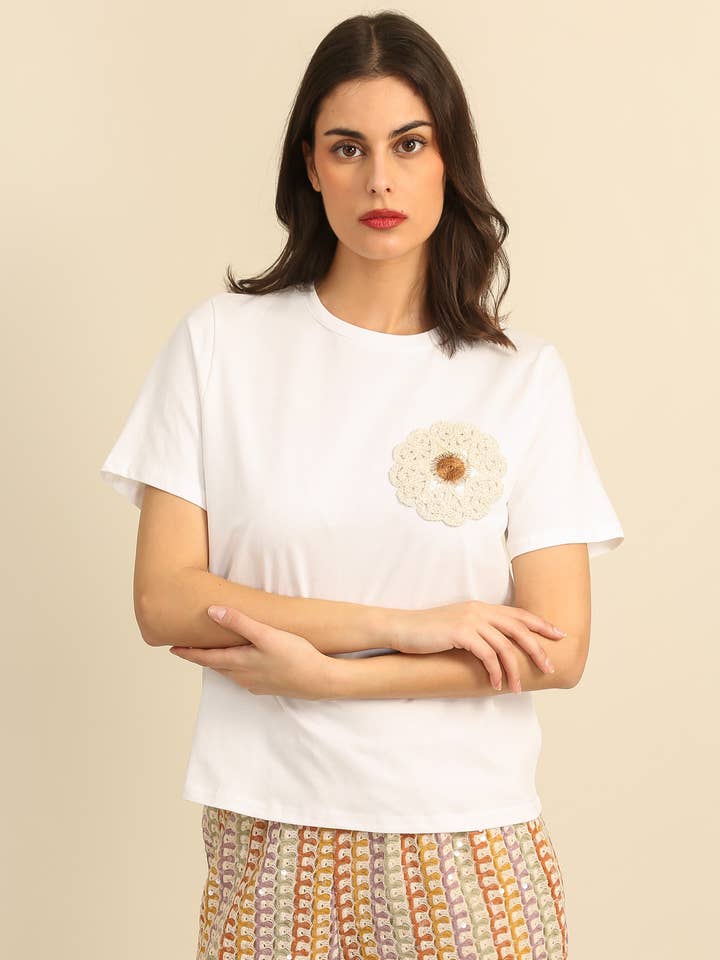 32183 FLORAL PATCH T-SHIRT for wholesale by Daphnea