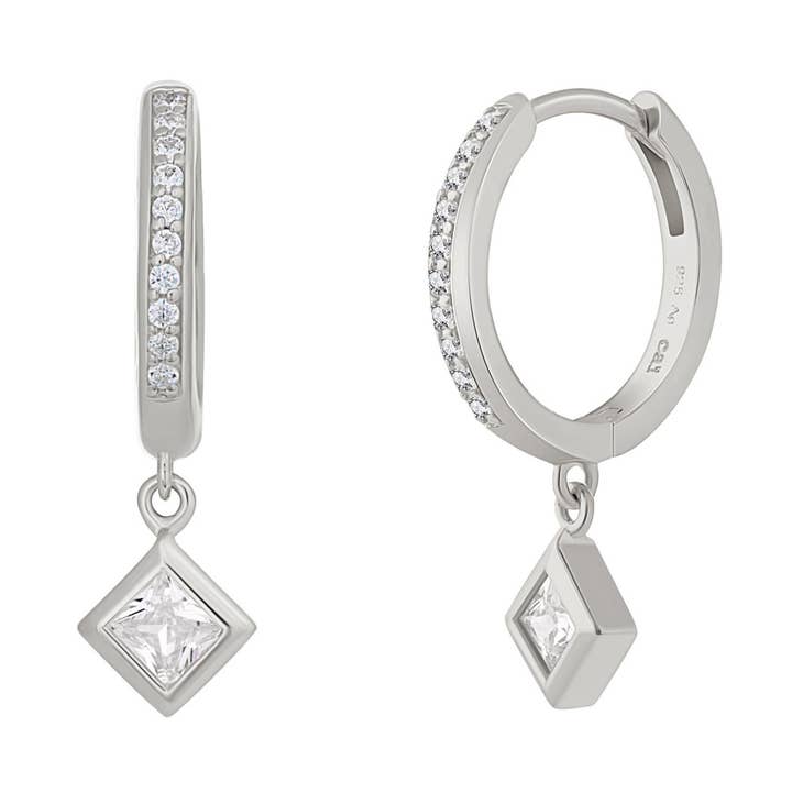 Orecchini in argento 925 rodiato con zirconi diamantati per la vendita all'ingrosso da parte di caï