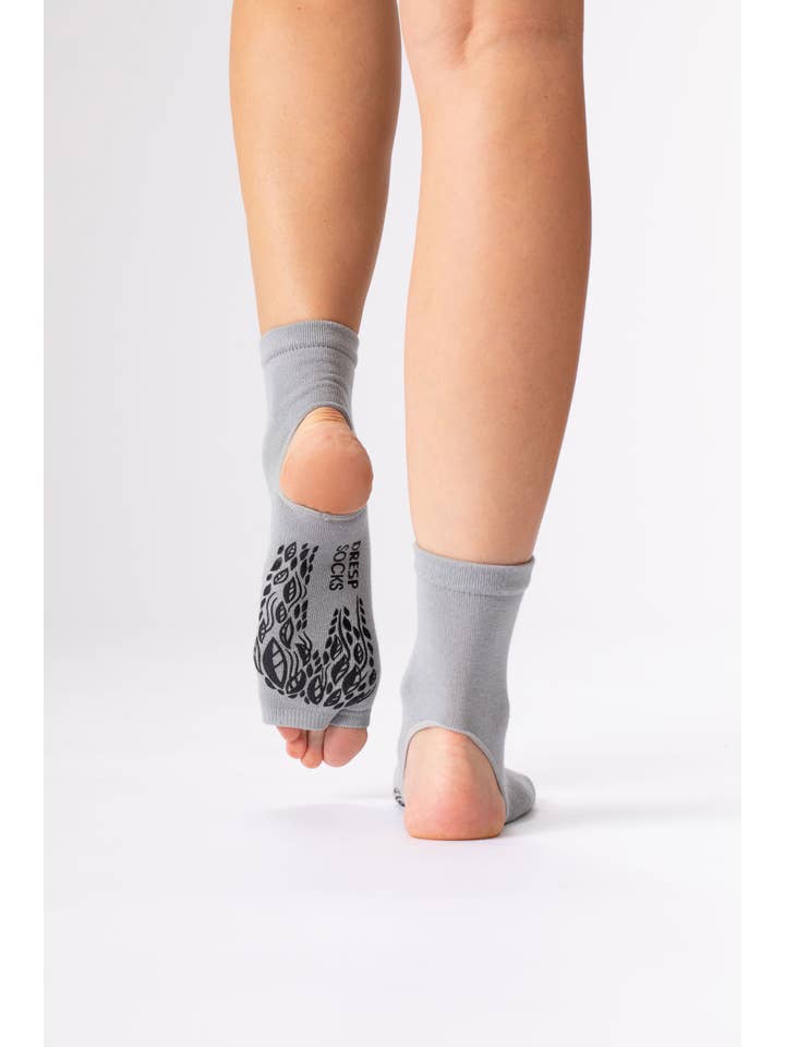 DRESP - Wholesale Socks - Women's - Toe and heel-free elegant yoga cuff1