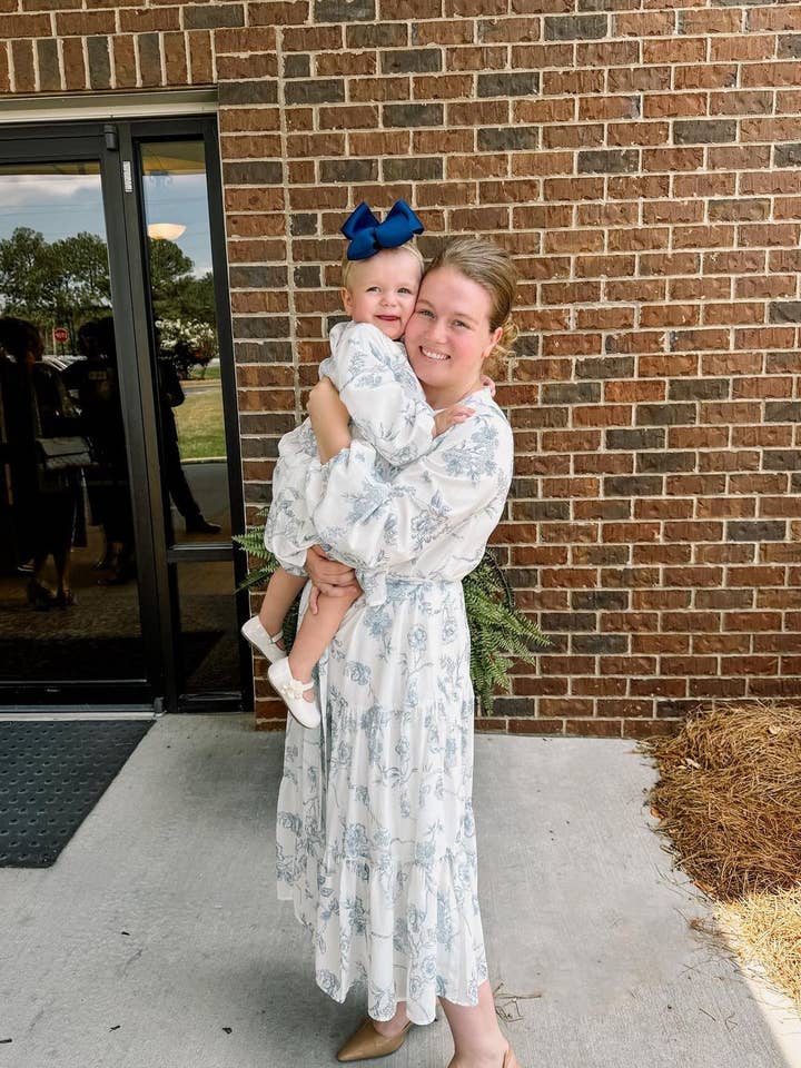 Robe Blaire Ada Faye pour fille - Ivoire pour la vente par Ada Faye