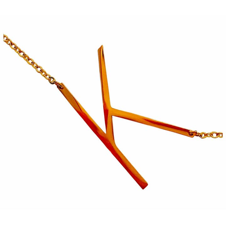 Collier Slanted K Initial pour la vente par Zotair