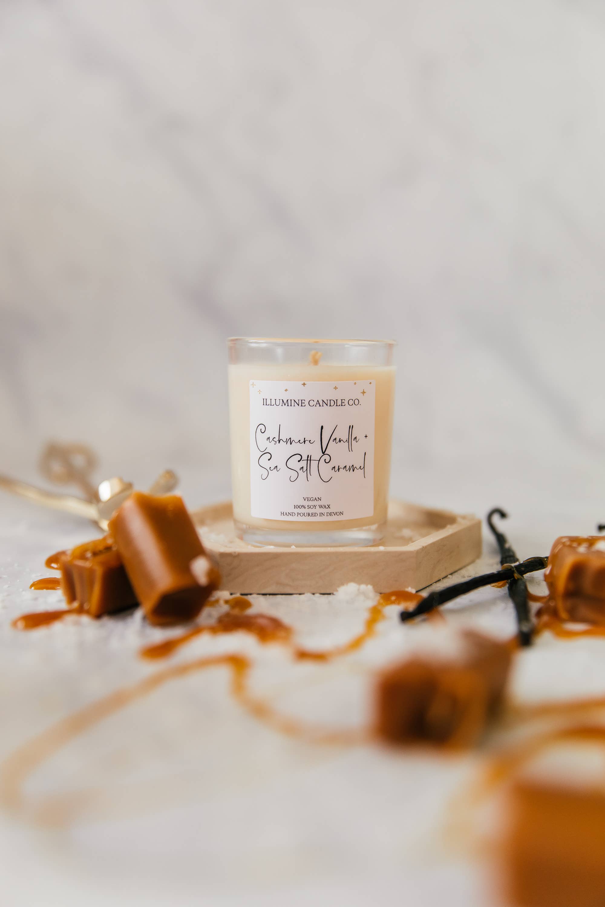 Ilumine Candle Co. – wholesale Jar/filled candle – Cashmere Vanilla & Sea Salt Caramel1