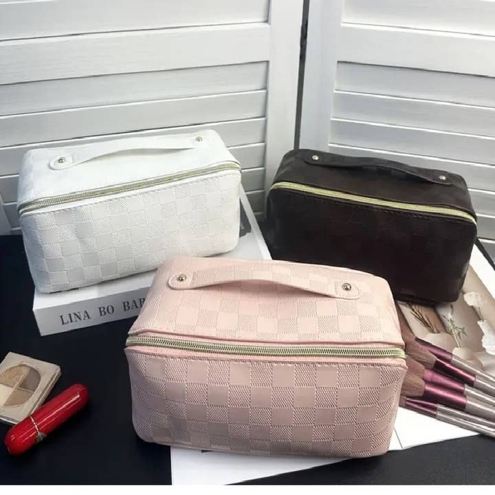 42POPS - Wholesale Makeup/Cosmetic Bag - ,,,,_...._ VEGAN LEATHER MAKEUP BAG SOLID BAG