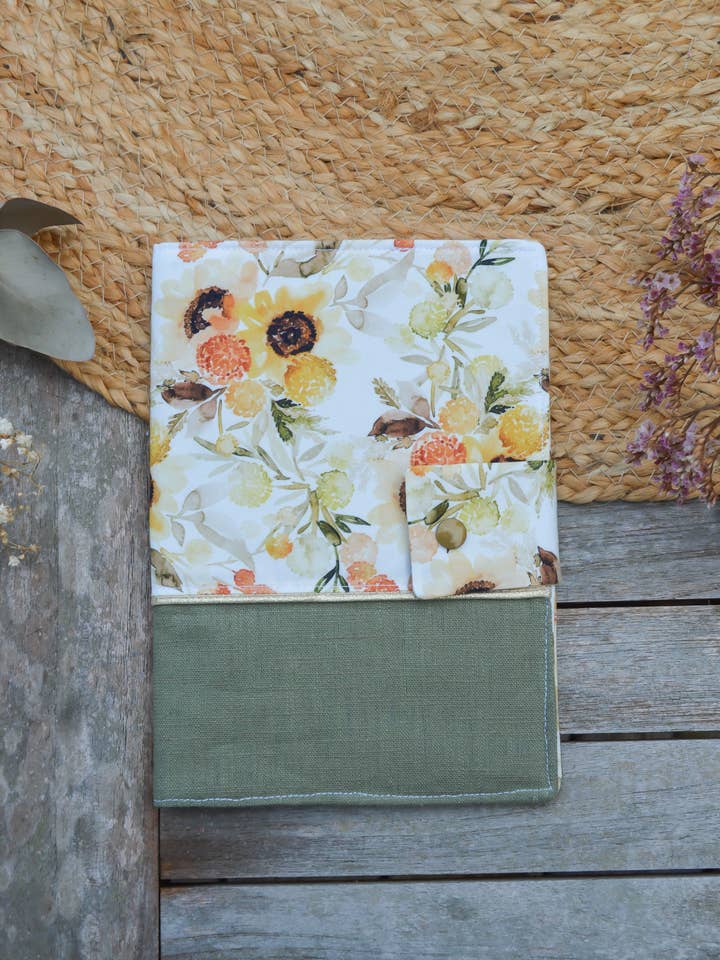 “Sunflowers” health book cover for wholesale by Un hibou dans le papier