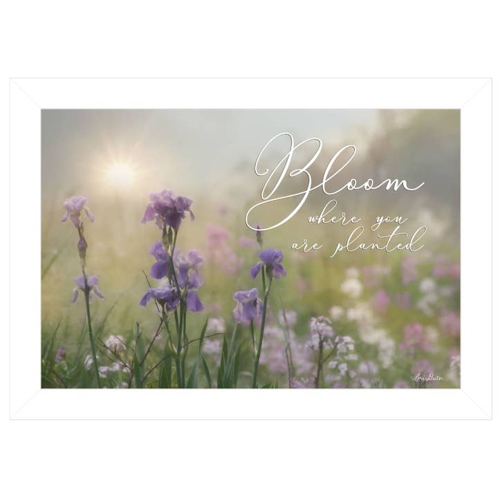 « Bloom Where You are Planted » de Lori Deiter, cadre blanc pour la vente par Trendy Decor 4U
