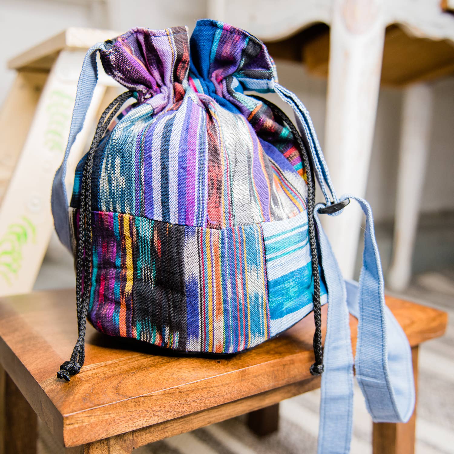 Lucia's Imports – wholesale Axelväska - Dam – Dragsnöre Patch-väska (Utförsäljning)2