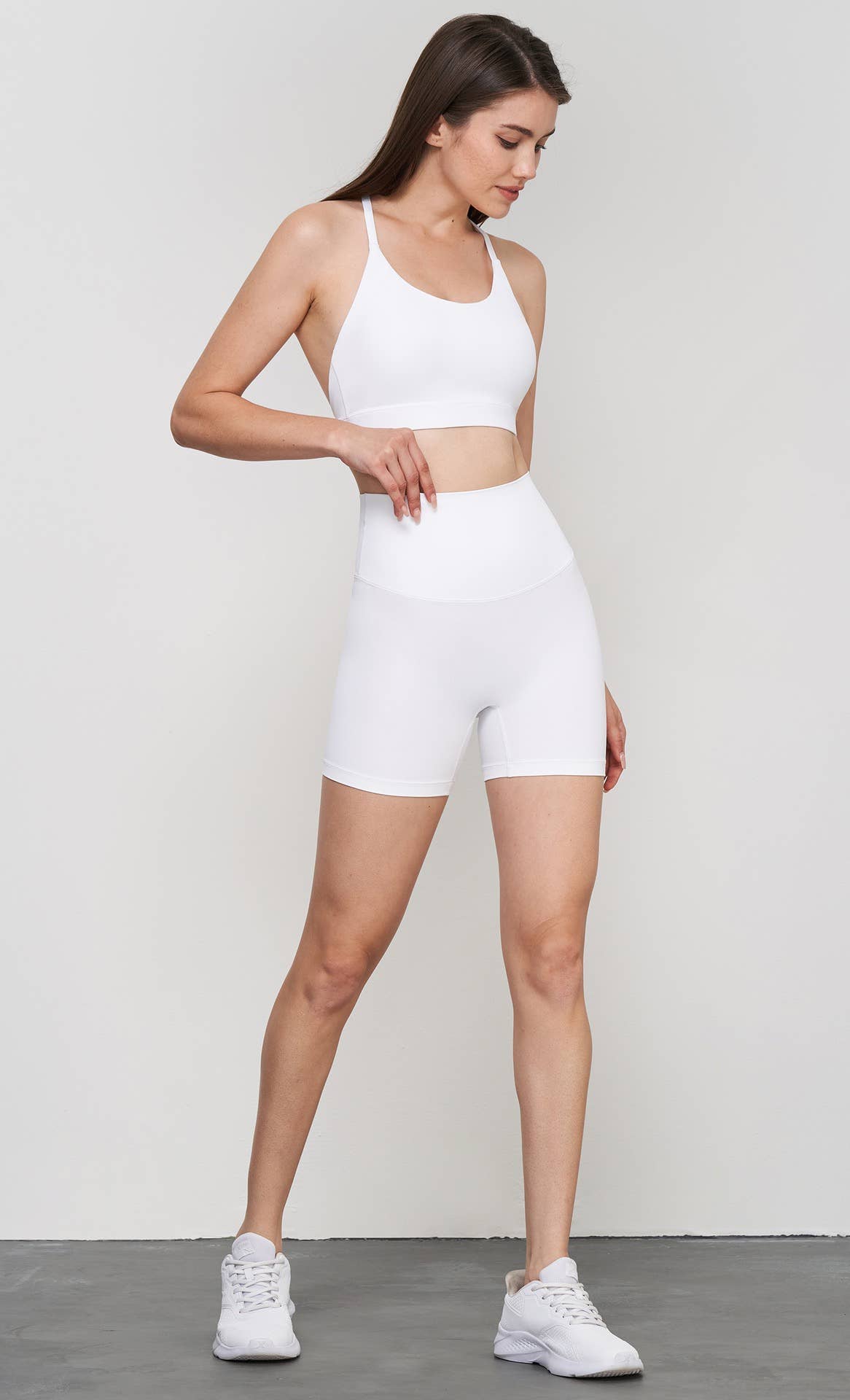 91thelabel - Vente Ensemble de sport – femme - Ensemble de sport 2 pièces Luna : brassière et short taille haute pour yoga, Pilates et entraînement6