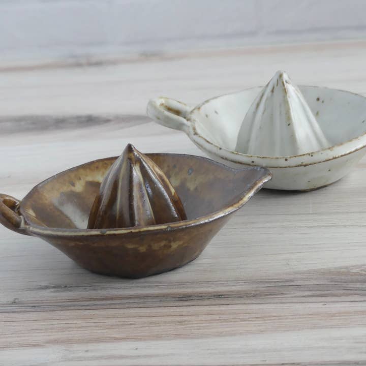Design by Pouneh - Wholesale Juicer - Handmade Ceramic citrus juicer3