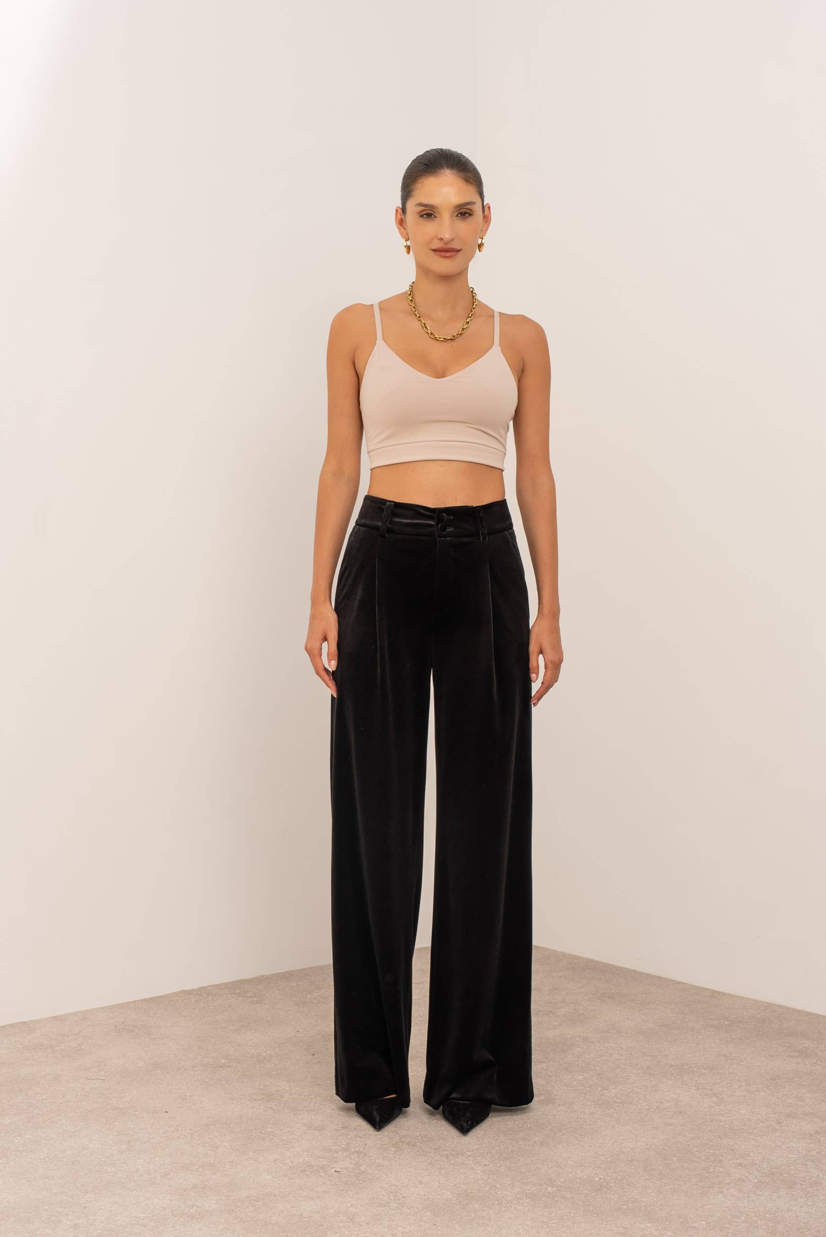 Attentif Paris - Wholesale Pants - Women's - Wide velvet and fluid pants with double button1