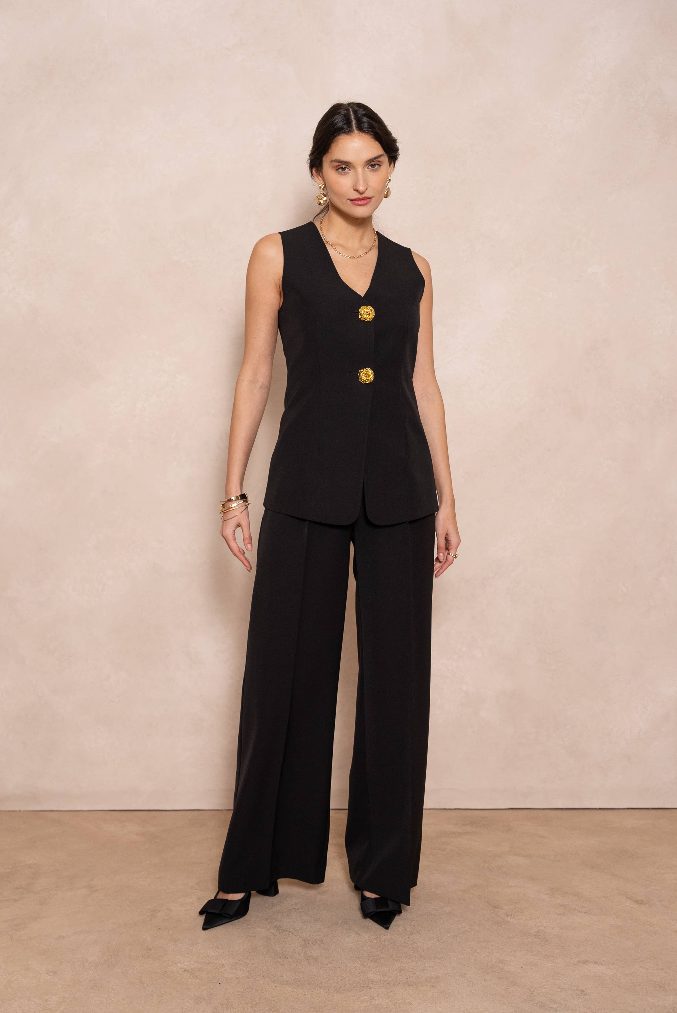 Attentif Paris - Wholesale Suit Vest - Women's - [Timeless] Long sleeveless vest with textured gold buttons12