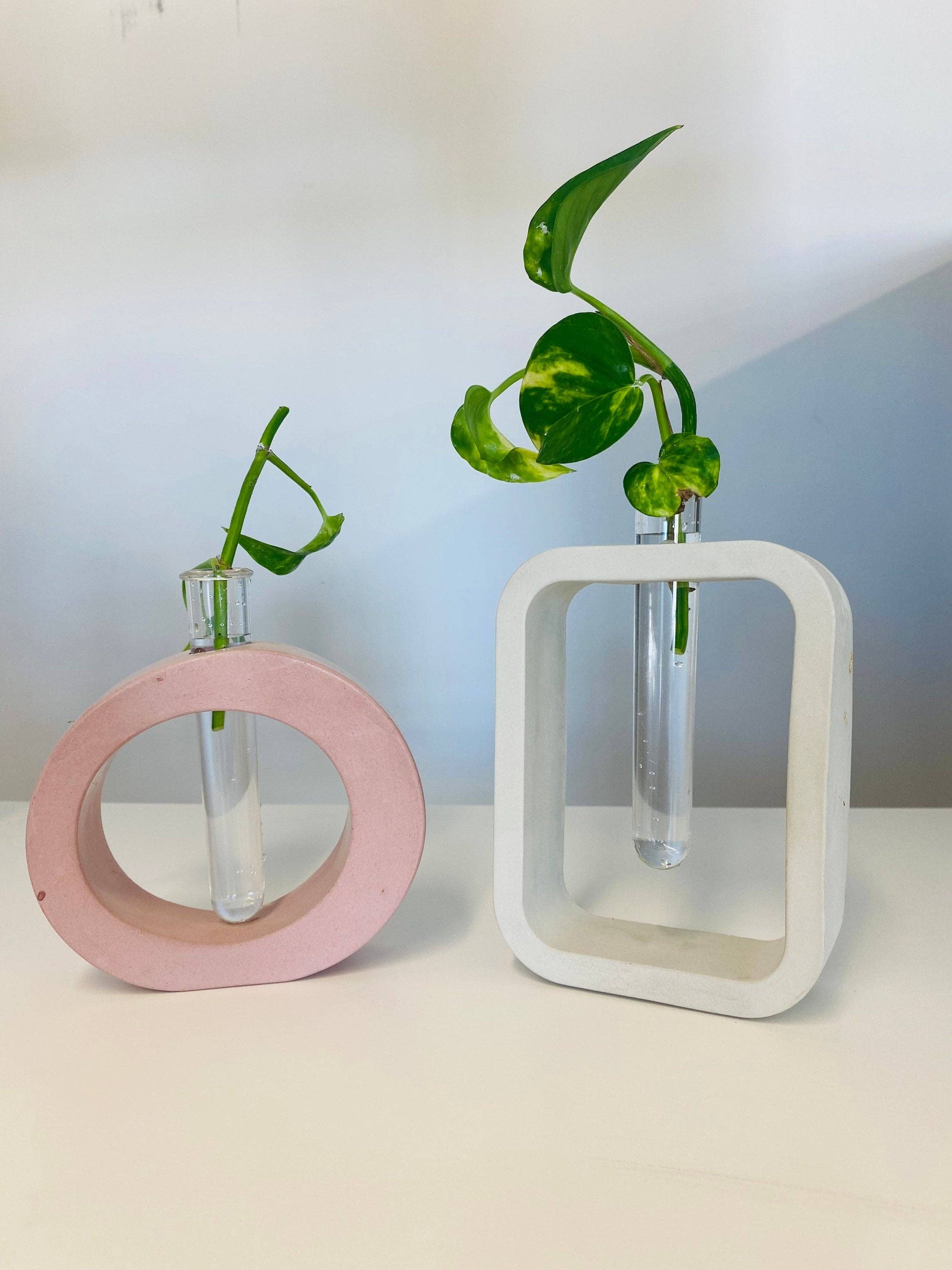 MadebyOmo - Vente Vases - Vase à géométrie en ciment | Décoration d'intérieur1