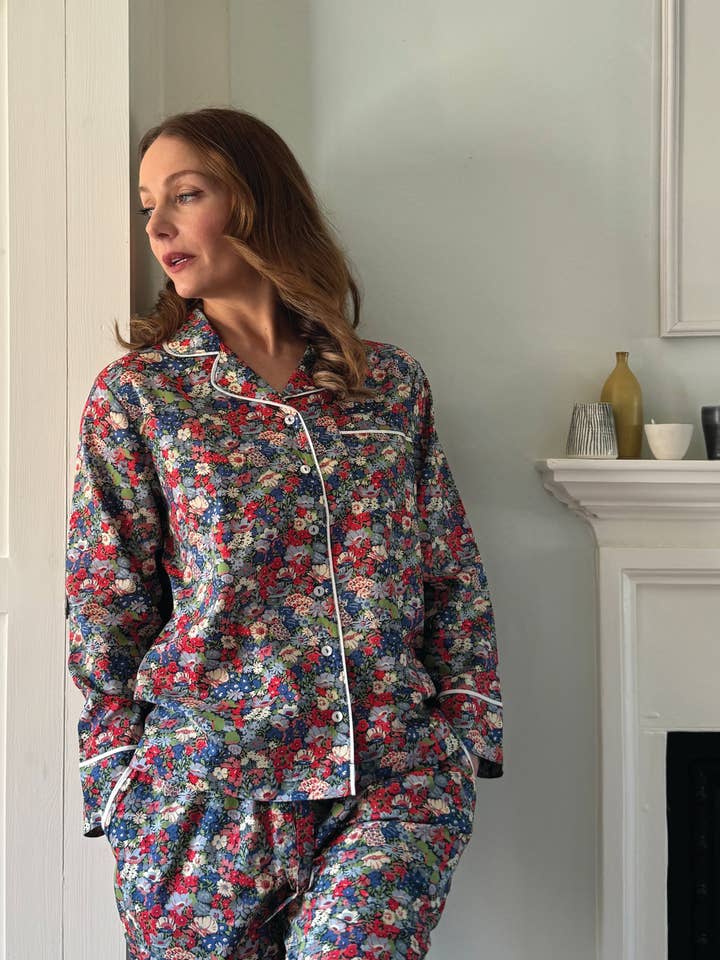 Lime Tree Design - Vendita all'ingrosso Completo pigiama - Donna - Pigiama Liberty Rosso e Blu Thorpe0