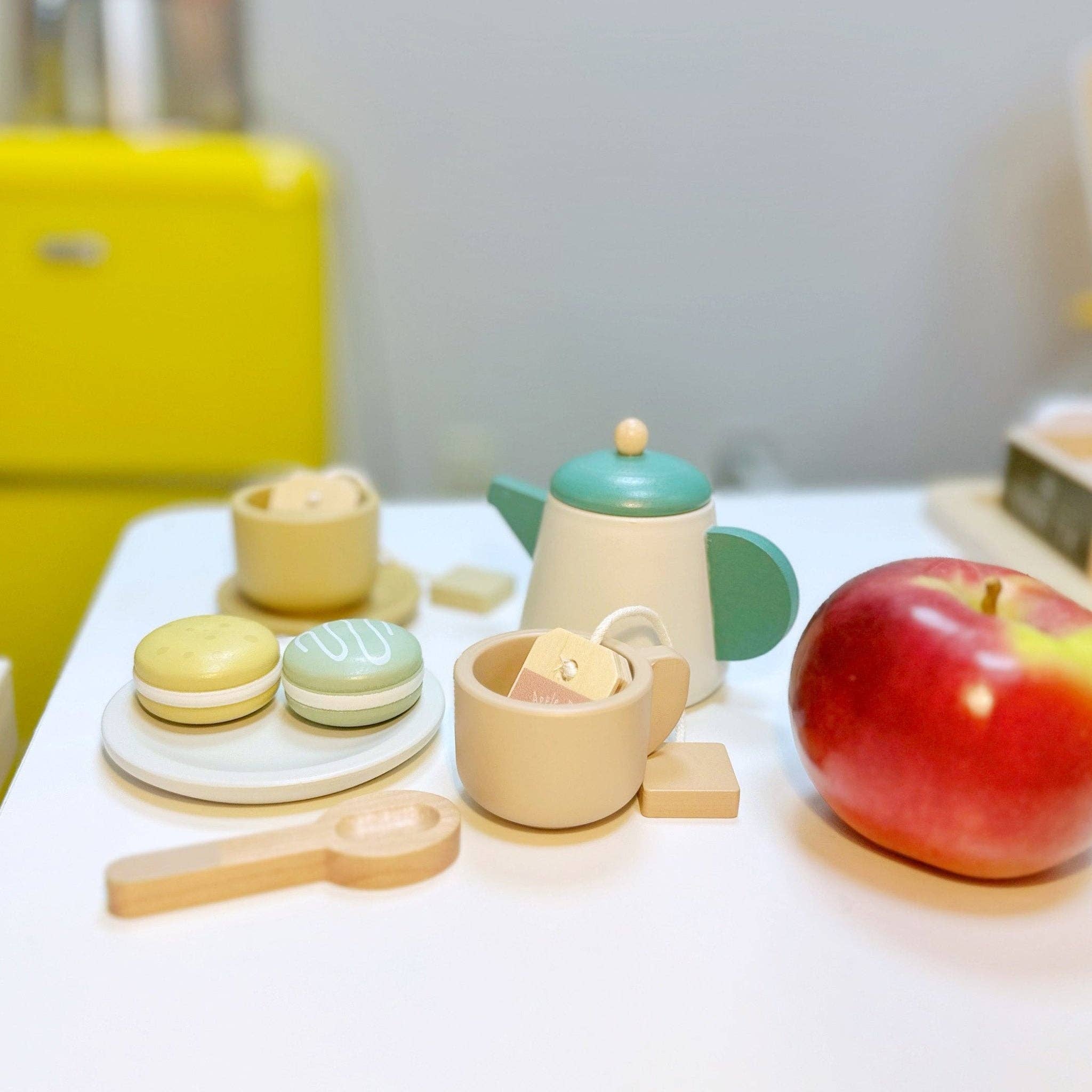 OmaOmaOma! Montessori Educational Wooden Toys for Kids – wholesale Leksaksset - Barn – Träteservis - Låtsaslek Teservis Ålder 3+9