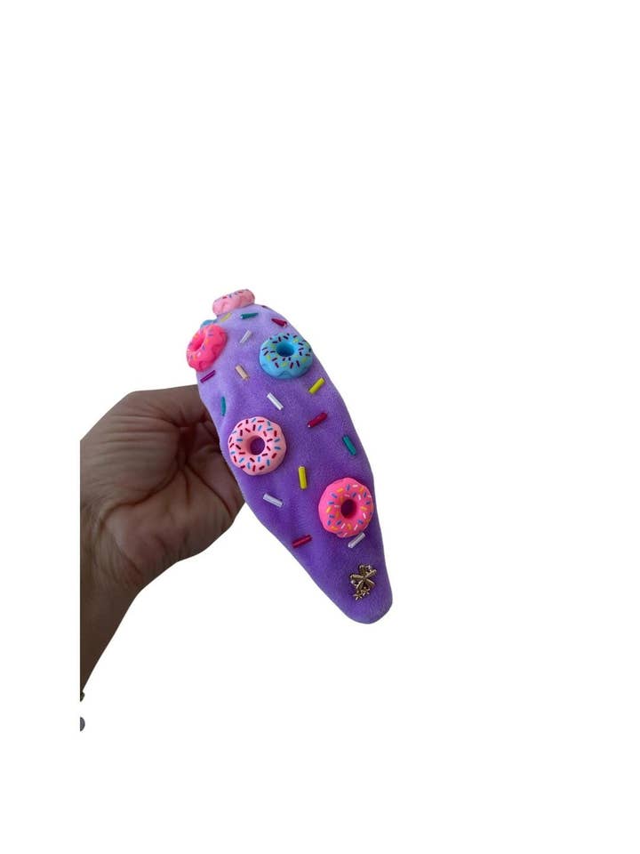 Bandeau Donut Charm pour la vente par Three Wildflower Designs