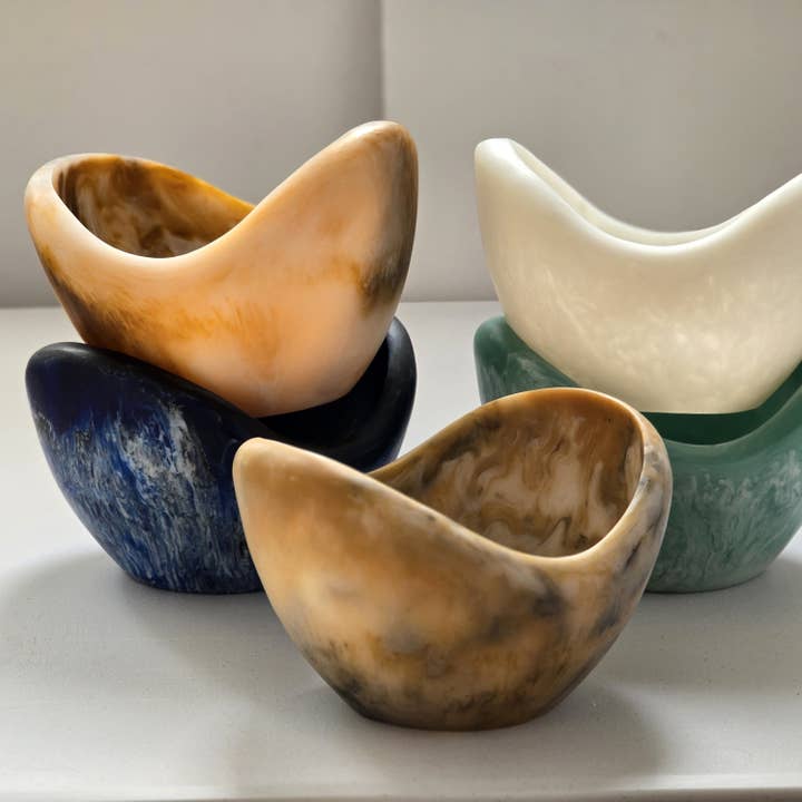 Gibb & Daan - Wholesale Serve Bowl - Organic Shape Resin Bowl - Entryway Catchall - Small Size