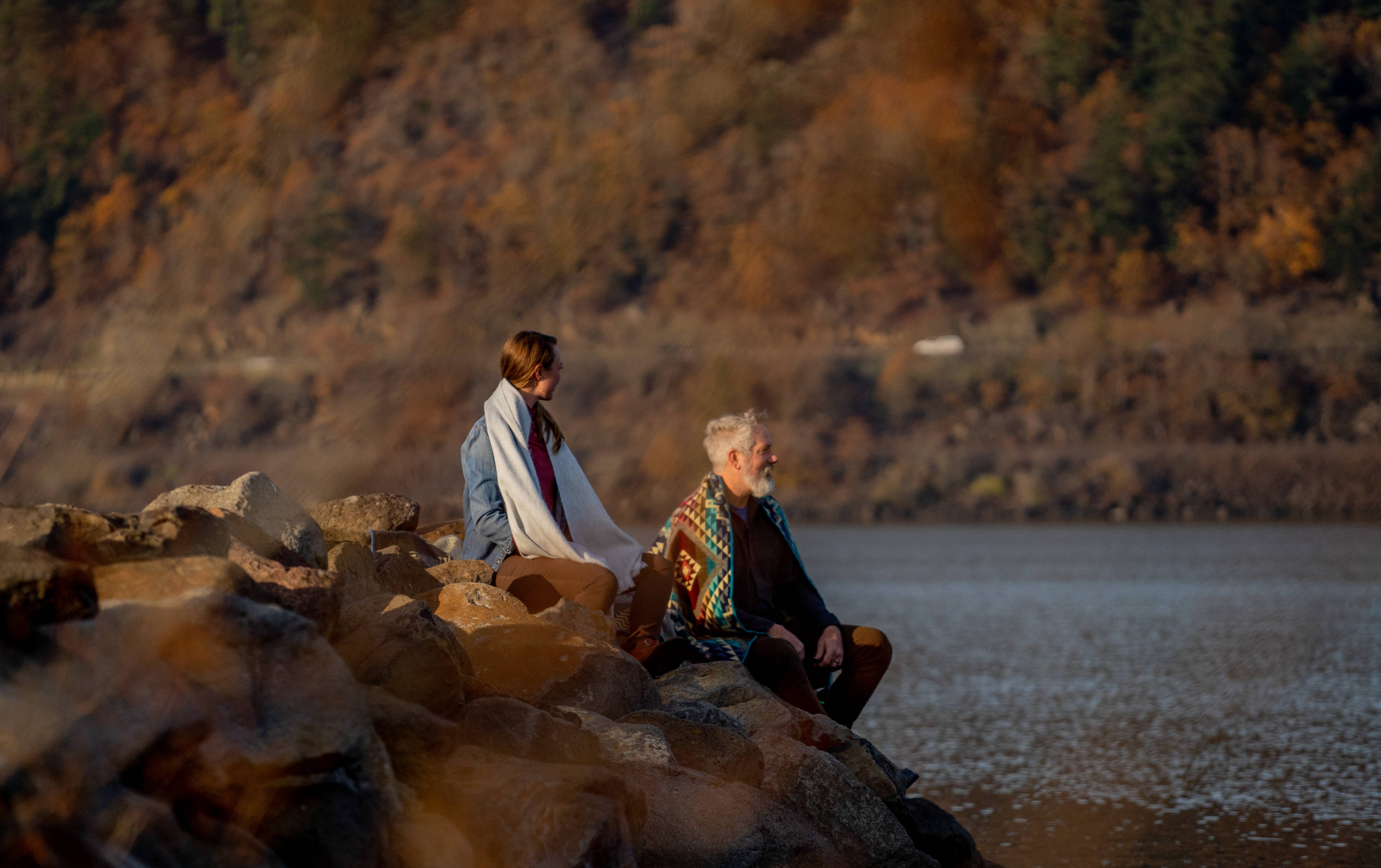 Red Thread & Co - Wholesale Throw Blanket - La Luz Blanket - Alpaca Wool Blend1