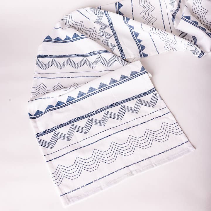 Chemin de table Esme Navy pour la vente par Wolf & Irving