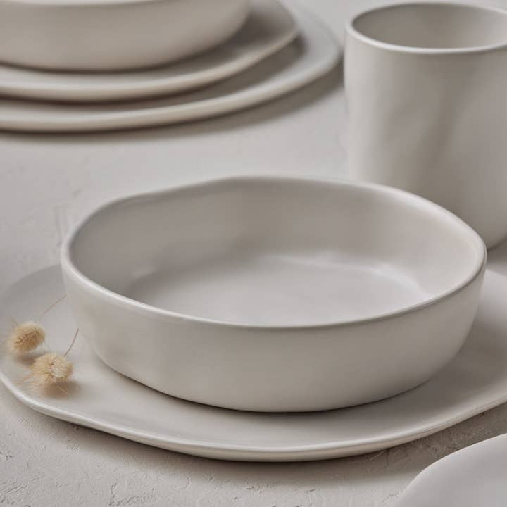 Stone + Lain - Wholesale Dinnerware Set - Hekonda Stoneware Dinnerware Set - Beige
