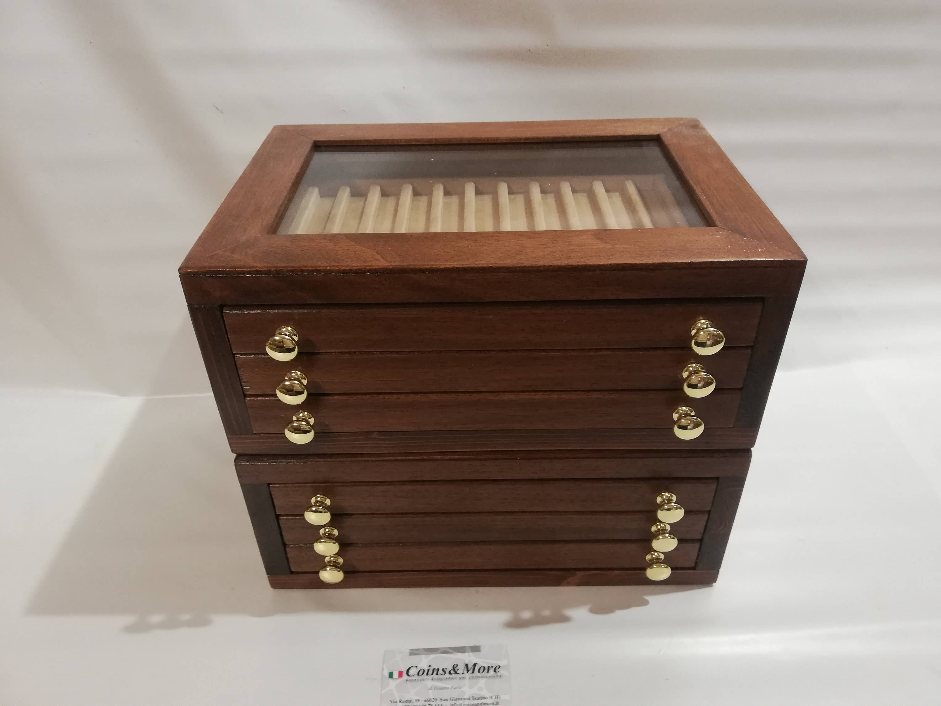 Coins&More - Wholesale Pen & Pencil Holder - Wooden cabinet for 39 fountain pens and pens1