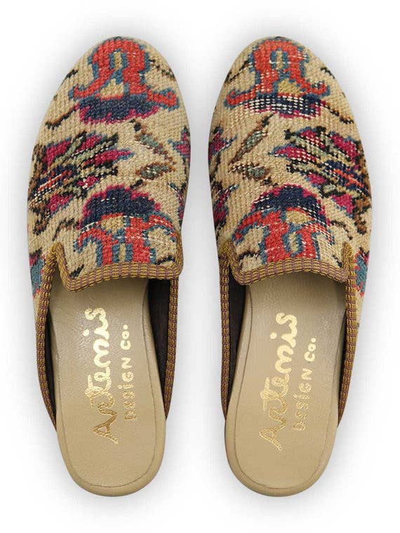 Pantofole da donna in moquette, misura 8 per la vendita all'ingrosso da parte di Artemis Design Co.