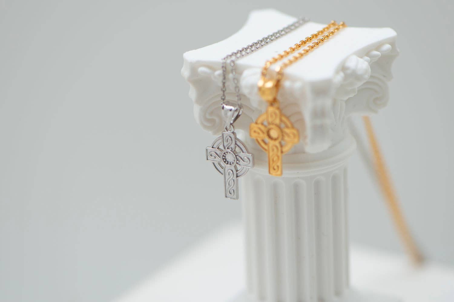 TALISMAN JEWELLERY (D&Fidanverdi, S.L.) - Vendita all'ingrosso Collana con ciondolo/pendaglio - Ciondolo Croce Celtica/Triskel in Argento 925 Placcato Rodio3